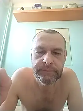 Andrzej-M online show from 04-05-26, 07:26