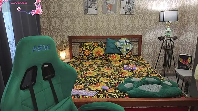 Lill Mary online show from 03-14-26, 01:22