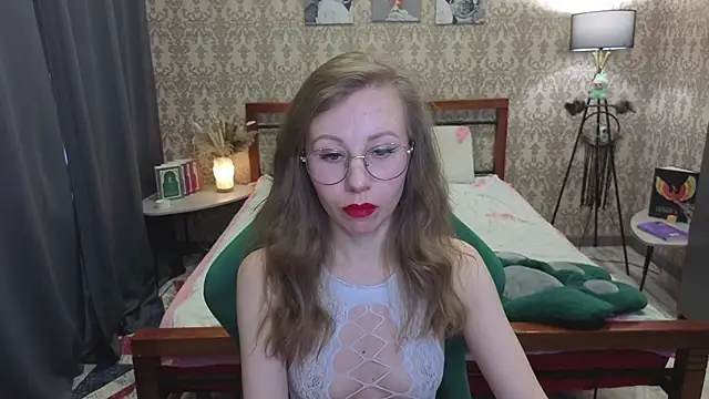 Lill Mary online show from 04-07-26, 02:57