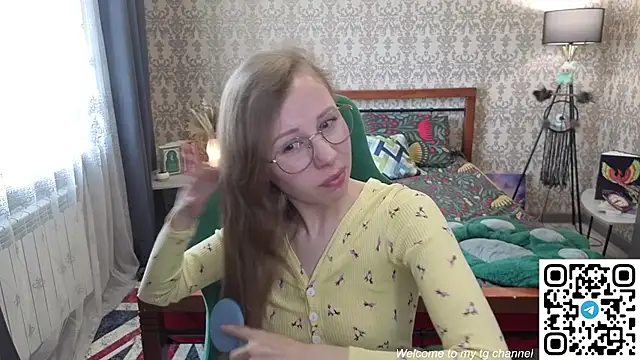 Snapshot of Lill_Mary chatting on 05-19-26, 02:29 Lill Mary online show from 05-19-26, 02:29
