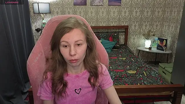 Snapshot of Lill_Mary chatting on 02-02-26, 02:32 Lill Mary online show from 02-02-26, 02:32