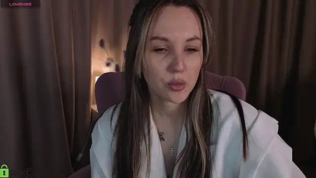 Snapshot of Wendy_mm chatting on 05-19-26, 08:32 Wendy mm online show from 05-19-26, 08:32