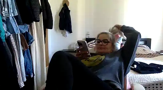 vanillesoumise online show from 03-18-25, 12:39