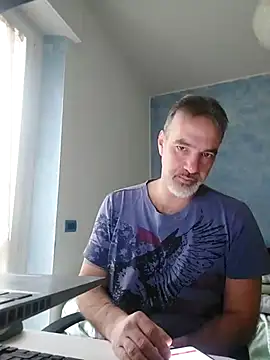 Snapshot of Marcolino183 chatting on 02-11-26, 08:25 Marcolino183 online show from 02-11-26, 08:25