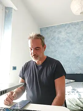 Snapshot of Marcolino183 chatting on 11-03-25, 09:24 Marcolino183 online show from 11-03-25, 09:24