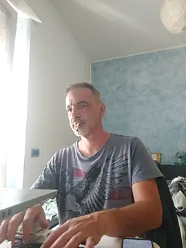 Snapshot of Marcolino183 chatting on 07-06-26, 03:03 Marcolino183 online show from 07-06-26, 03:03