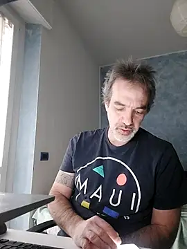 Snapshot of Marcolino183 chatting on 01-14-26, 08:18 Marcolino183 online show from 01-14-26, 08:18