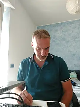 Snapshot of Marcolino183 chatting on 07-20-26, 09:49 Marcolino183 online show from 07-20-26, 09:49