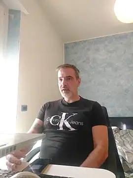 Snapshot of Marcolino183 chatting on 02-23-26, 08:26 Marcolino183 online show from 02-23-26, 08:26