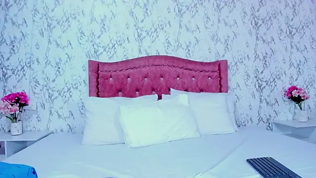 Mia Malkovaa  online show from 10-28-25, 04:50