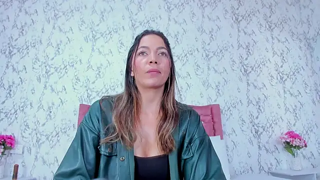 Mia Malkovaa  online show from 11-28-25, 04:18