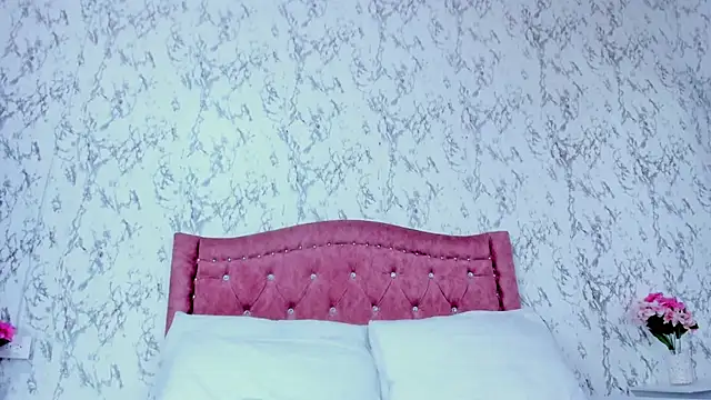 Mia Malkovaa  online show from 11-15-25, 04:33