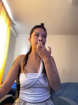 baby lizy online show from 02-17-26, 06:27