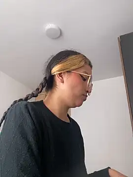 baby lizy online show from 09-26-25, 08:38