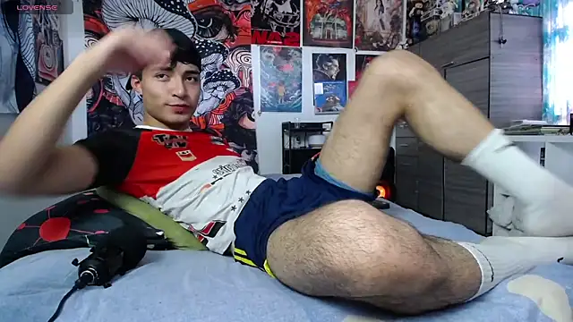 Snapshot of dylan_fun18 chatting on 05-14-26, 06:27 dylan fun18 online show from 05-14-26, 06:27