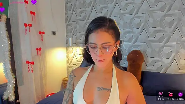 Sophiee Hill online show from 03-31-26, 06:59