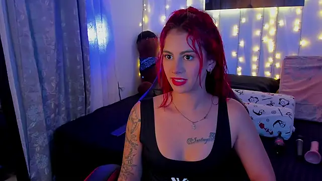 Snapshot of Sophiee_Hill chatting on 01-14-25, 05:30 Sophiee Hill online show from 01-14-25, 05:30
