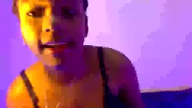 Snapshot of Behla_rouseh chatting on 03-16-25, 06:34 Behla rouseh online show from 03-16-25, 06:34