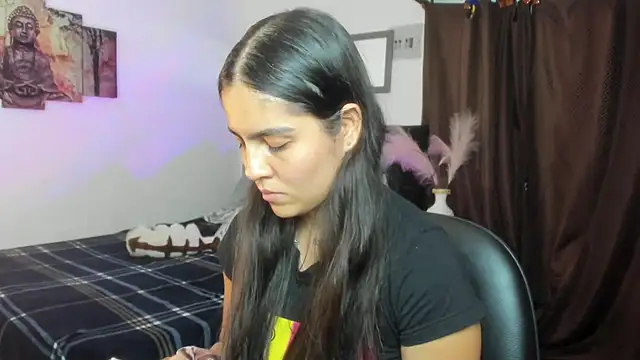 Snapshot of alisa_jhons1 chatting on 10-08-25, 01:07 alisa jhons1 online show from 10-08-25, 01:07