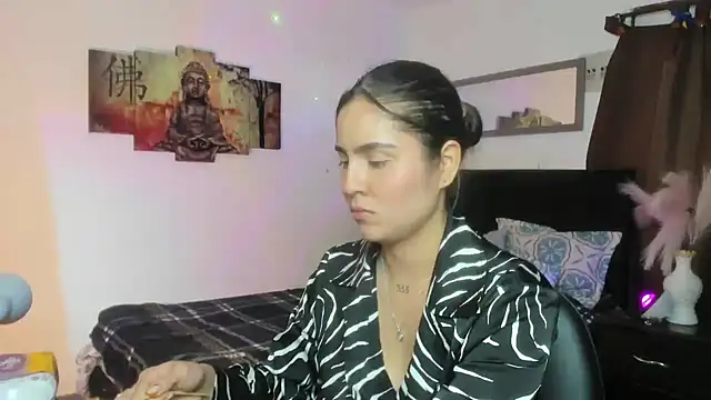 Snapshot of alisa_jhons1 chatting on 09-19-25, 02:04 alisa jhons1 online show from 09-19-25, 02:04