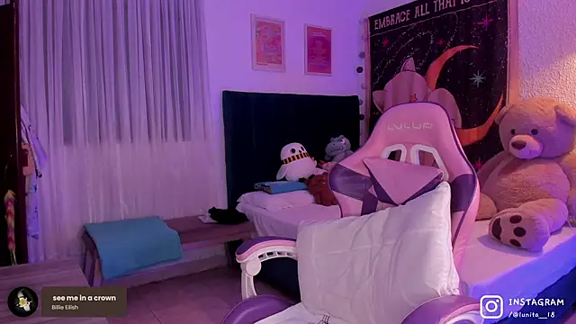 Snapshot of alice_guerin_ chatting on 10-18-25, 03:52 alice guerin online show from 10-18-25, 03:52