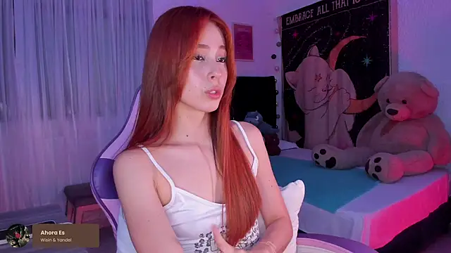 Snapshot of alice_guerin_ chatting on 09-28-25, 01:01 alice guerin online show from 09-28-25, 01:01