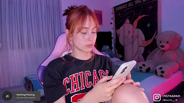 Snapshot of alice_guerin_ chatting on 10-03-25, 02:26 alice guerin online show from 10-03-25, 02:26