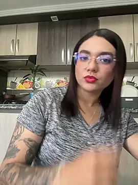 camianddanna online show from 12-17-25, 09:53