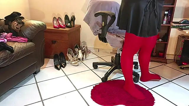 Mylegs4you online show from 07-12-26, 09:37