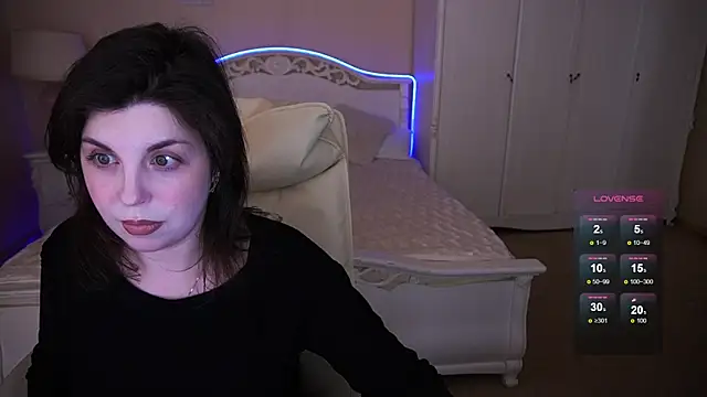 Snapshot of MirandaWong chatting on 03-21-25, 07:02 MirandaWong online show from 03-21-25, 07:02