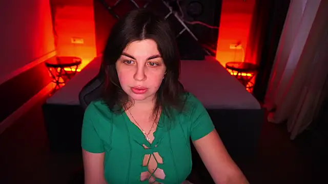 Snapshot of MirandaWong chatting on 11-07-25, 06:51 MirandaWong online show from 11-07-25, 06:51