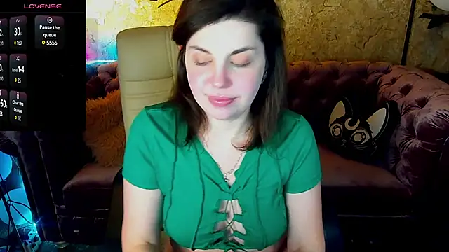 Snapshot of MirandaWong chatting on 02-21-25, 04:48 MirandaWong online show from 02-21-25, 04:48