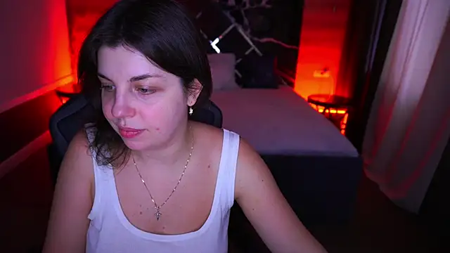 Snapshot of MirandaWong chatting on 11-03-25, 06:51 MirandaWong online show from 11-03-25, 06:51