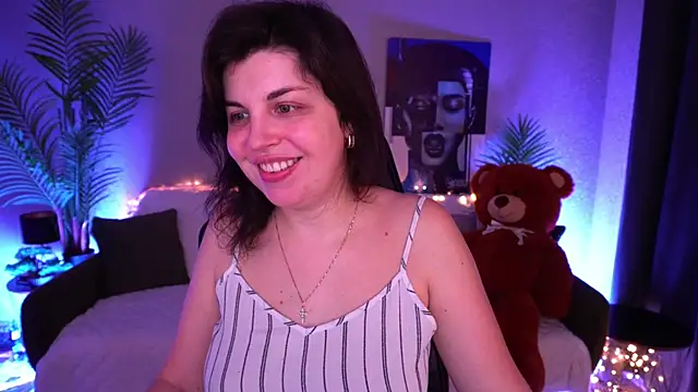 MirandaWong online show from 04-04-26, 05:58