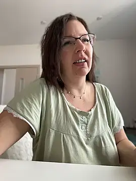 Snapshot of B_Bonya_m chatting on 05-10-26, 03:54 B Bonya m online show from 05-10-26, 03:54
