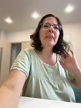 B Bonya m online show from 04-18-26, 04:26