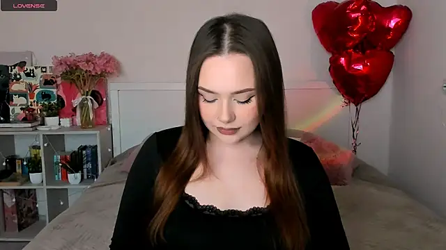 Snapshot of LittleKiitten chatting on 05-29-26, 02:56 LittleKiitten online show from 05-29-26, 02:56