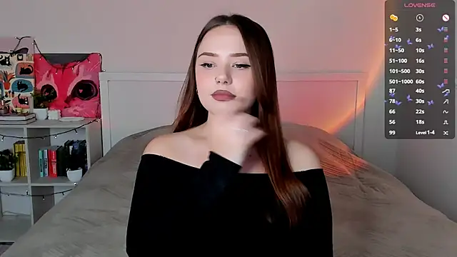 Snapshot of LittleKiitten chatting on 10-04-25, 02:18 LittleKiitten online show from 10-04-25, 02:18