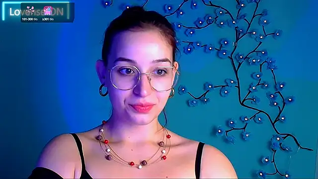 Jessie Kisss online show from 10-11-25, 05:19