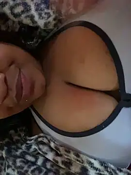 Snapshot of vic_pretynhaa chatting on 02-14-25, 01:18 vic pretynhaa online show from 02-14-25, 01:18