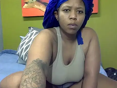 GoldenPussyXOXO online show from 12-03-25, 11:58