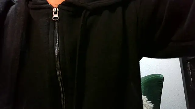 Snapshot of calioppe01 chatting on 02-18-26, 10:33 calioppe01 online show from 02-18-26, 10:33