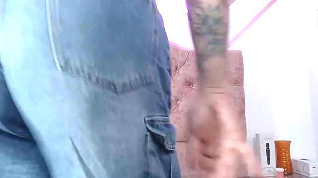 Kitten Hot  online show from 02-08-26, 04:59