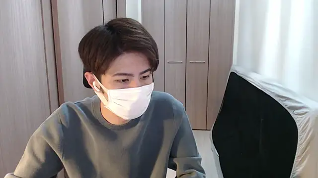 Snapshot of ryota_kkk chatting on 02-17-26, 12:57 ryota kkk online show from 02-17-26, 12:57