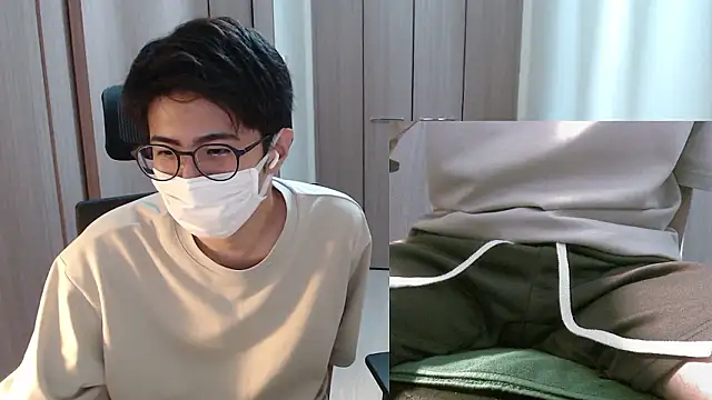 Snapshot of ryota_kkk chatting on 06-11-26, 02:36 ryota kkk online show from 06-11-26, 02:36