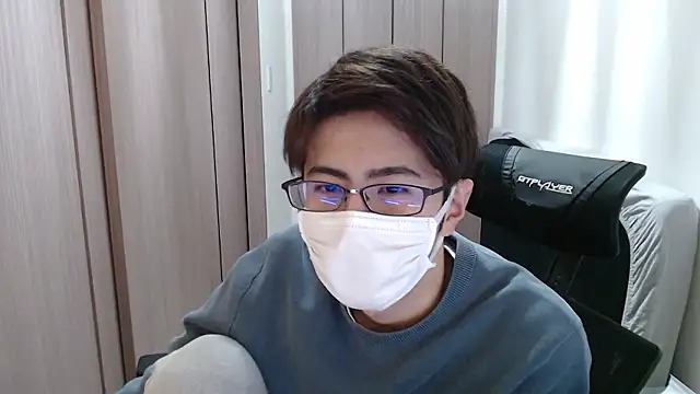 Snapshot of ryota_kkk chatting on 02-10-26, 10:14 ryota kkk online show from 02-10-26, 10:14