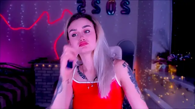 Snapshot of _Ravenaa chatting on 01-29-25, 03:37 Ravenaa online show from 01-29-25, 03:37