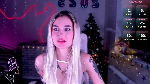 Snapshot of _Ravenaa chatting on 01-17-25, 01:56 Ravenaa online show from 01-17-25, 01:56