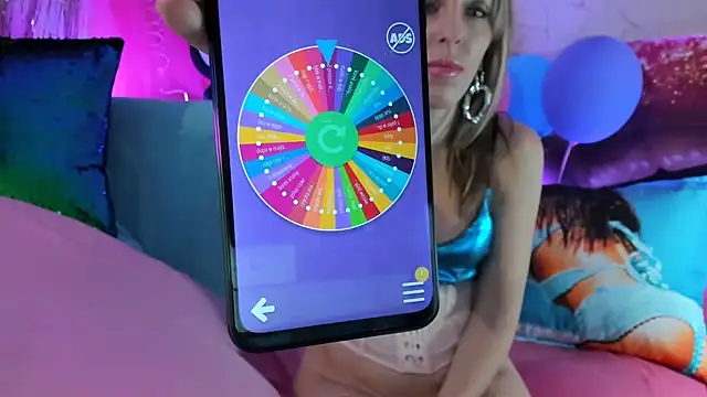 Evie Hill online show from 02-08-26, 12:30