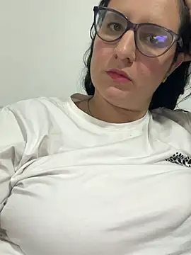 Snapshot of Soe_Lara chatting on 03-16-25, 11:59 Soe Lara online show from 03-16-25, 11:59